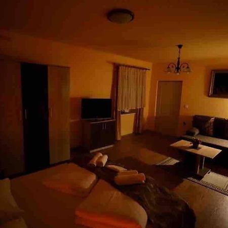Hbr Friendly Apartment Sighisoara Bagian luar foto