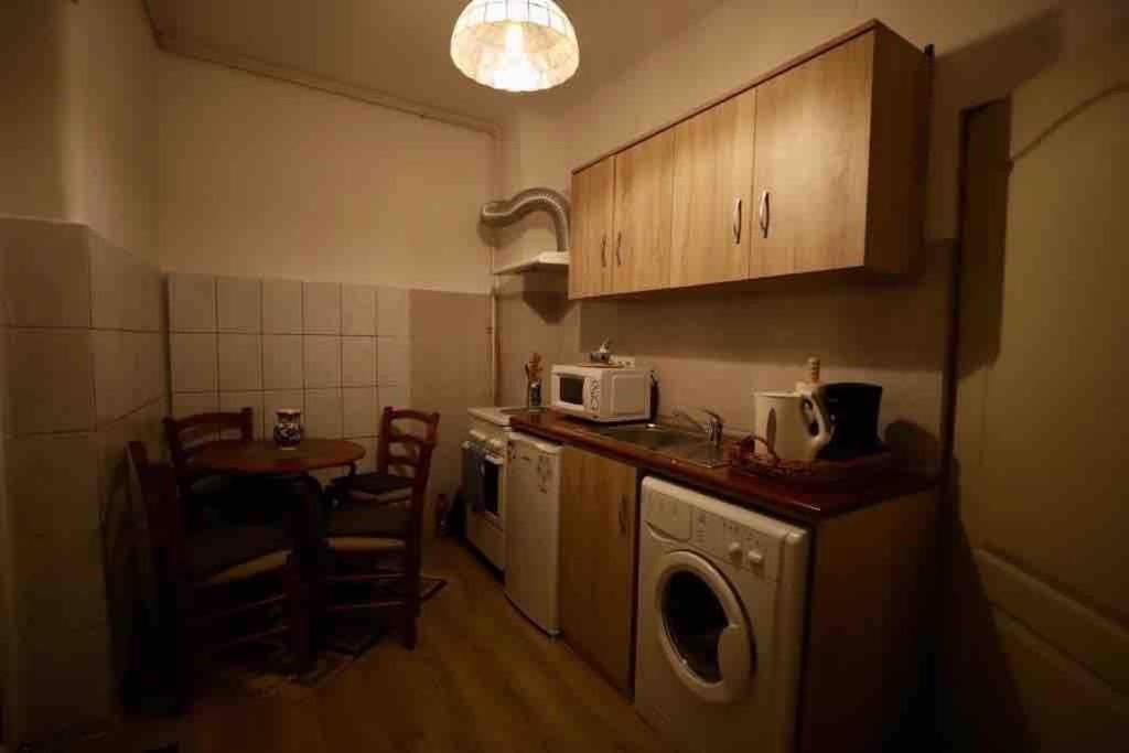 Hbr Friendly Apartment Sighisoara Bagian luar foto